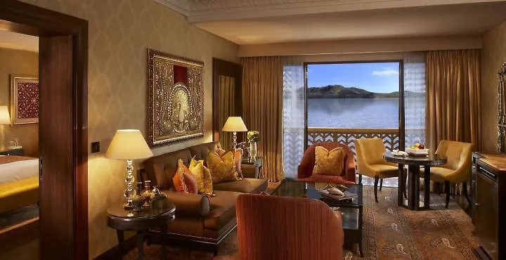 The Leela Palace Udaipur 5*,